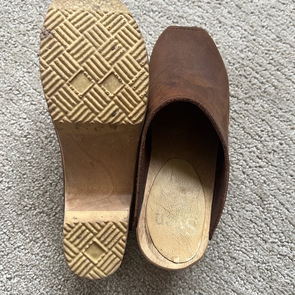 Brown peep toe Sven clogs, size 6 - Picture 3 of 4